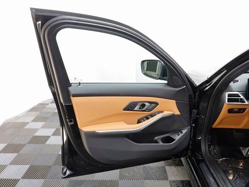 New 2026 BMW 330i xDrive Sedan w/ Convenience Package AWD/4WD image 5
