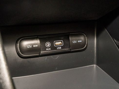 Used 2019 Kia Niro EX image 14