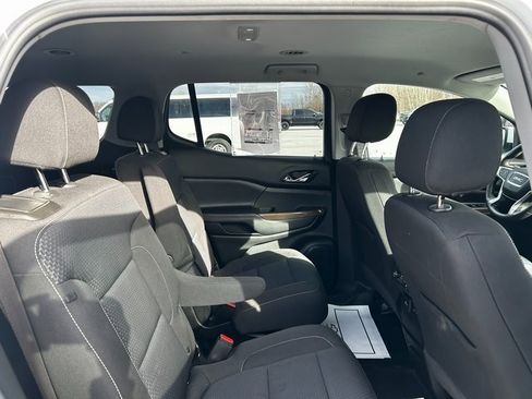 Used 2021 GMC Acadia SLE image 45