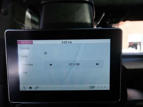 Used 2019 Land Rover Range Rover Autobiography image 28