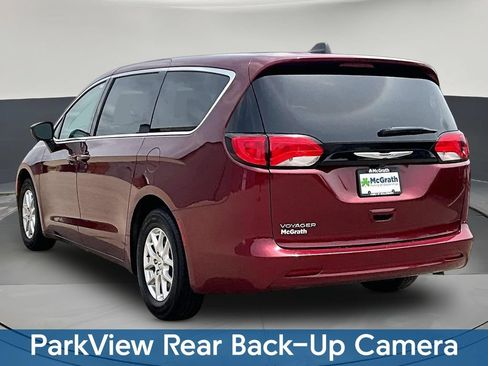 Used 2023 Chrysler Voyager LX FWD image 5