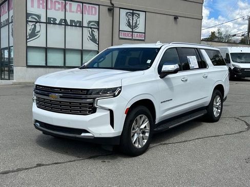 Used 2023 Chevrolet Suburban Premier AWD/4WD image 13
