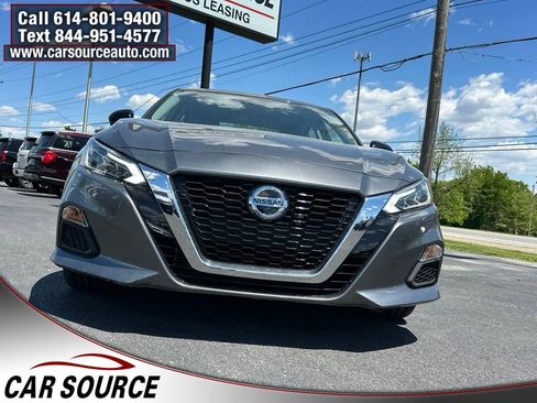 Used 2022 Nissan Altima 2.5 SR AWD/4WD image 2
