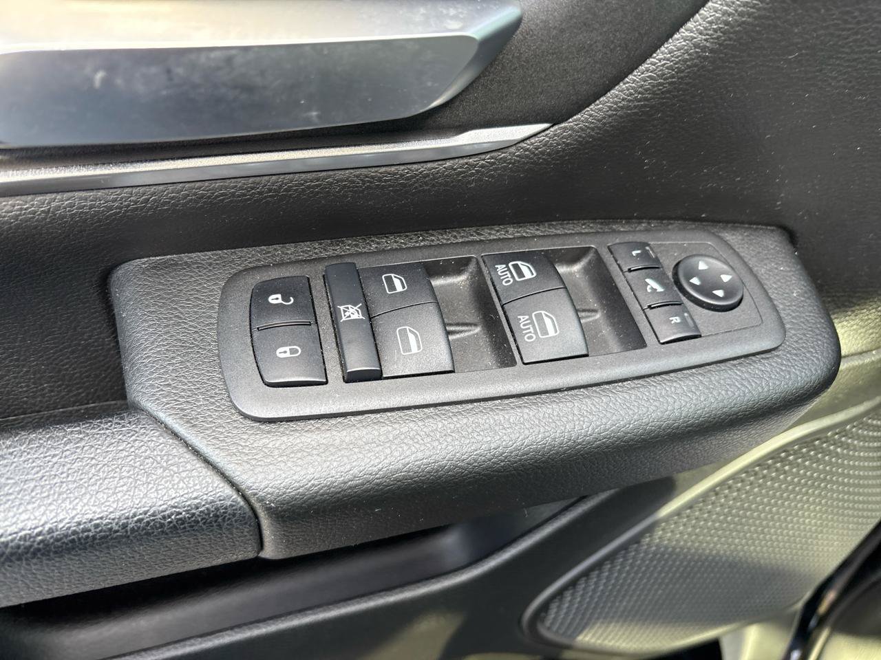 Used 2023 RAM 1500 Big Horn AWD/4WD image 17