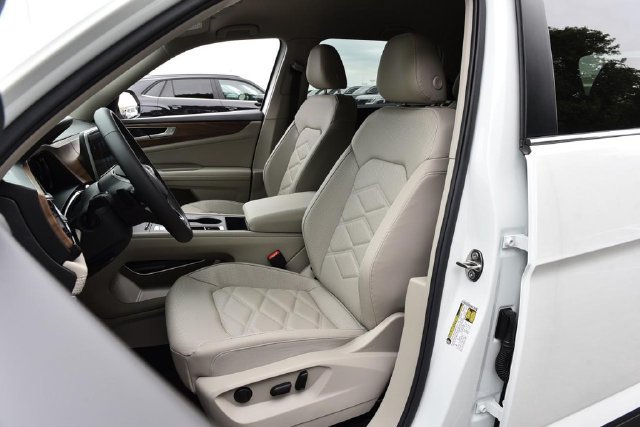 New 2026 Volkswagen Atlas SE FWD image 18
