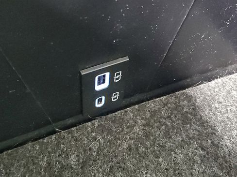 Used 2023 Toyota Tacoma SR w/ Trail Edition image 8