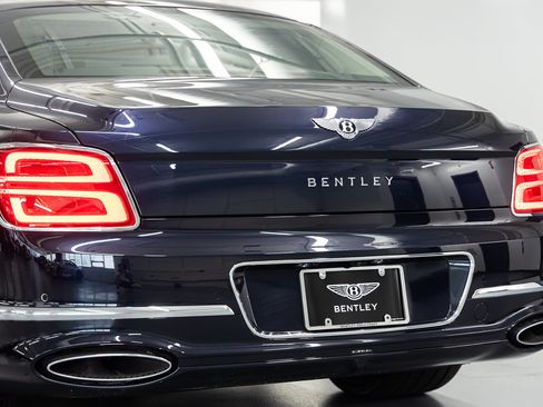 New 2026 Bentley Flying Spur Plug-In Hybrid AWD/4WD image 18