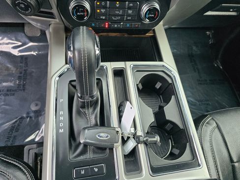 Used 2018 Ford F150 Lariat w/ Equipment Group 502A Luxury image 40