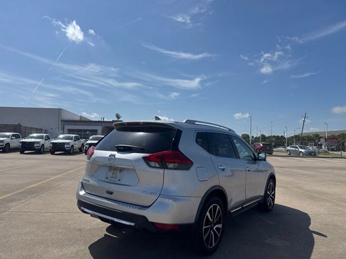 Certified 2017 Nissan Rogue SL w/ SL Premium Package AWD/4WD image 19