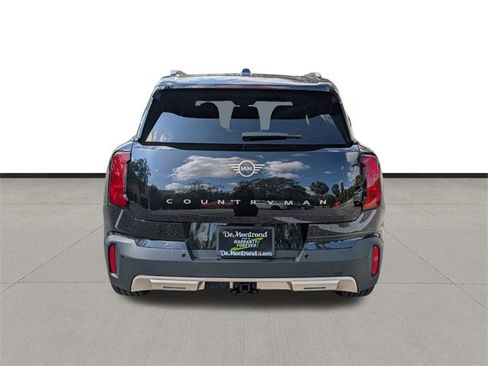 Used 2025 MINI Cooper Countryman S w/ Comfort Package Max image 7