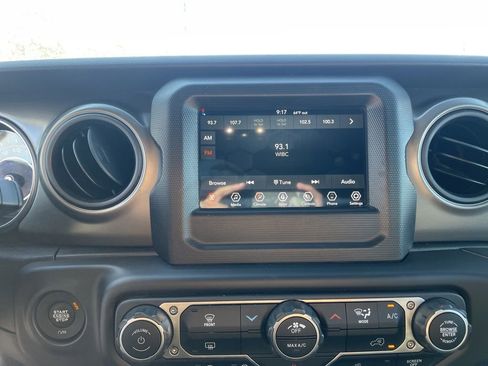 Used 2023 Jeep Wrangler Sport S image 27