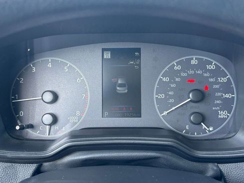 Used 2025 Toyota Corolla LE image 38