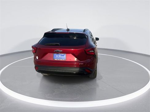 Used 2024 Chevrolet Trax RS image 10