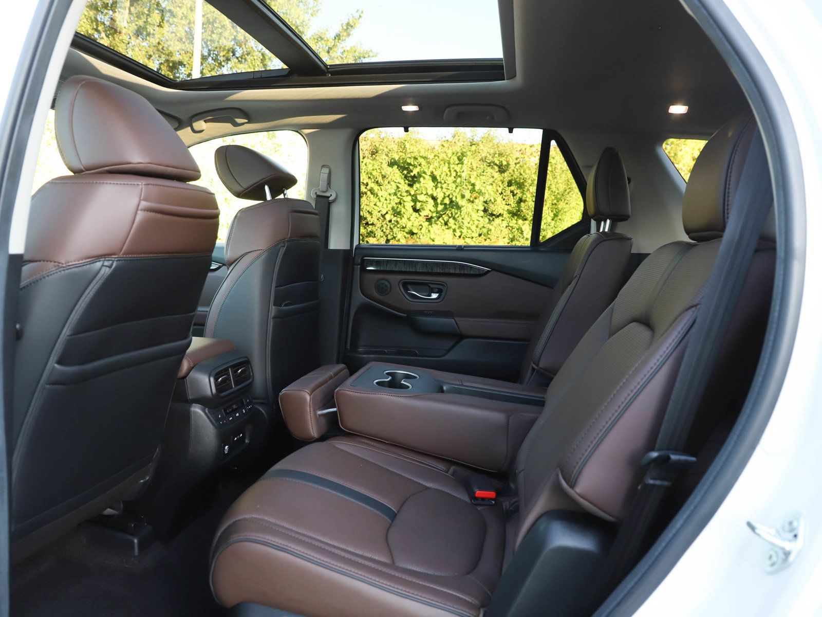 Used 2024 Honda Pilot Elite image 16