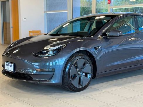 Used 2023 Tesla Model 3 Standard Range RWD image 3