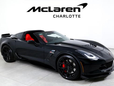 Used 2015 Chevrolet Corvette Z06 image 2