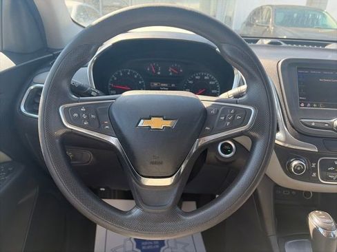Used 2020 Chevrolet Equinox LS w/ LS Convenience Package FWD image 14