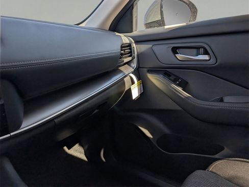 New 2026 Nissan Rogue SV image 29