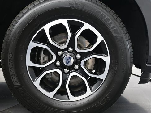 Used 2024 Ford Expedition XLT image 11