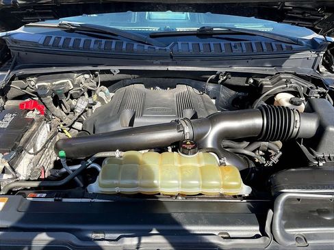 Used 2018 Ford Expedition Limited w/ Equipment Group 302A AWD/4WD image 31