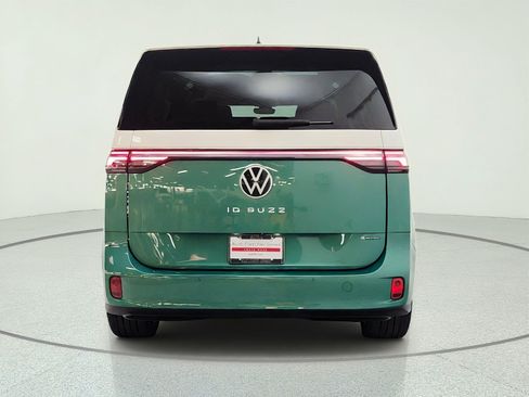 Used 2025 Volkswagen ID. Buzz 1st Edition AWD/4WD image 6
