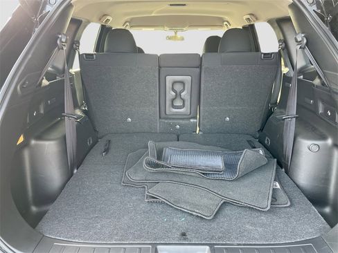 Used 2024 Mitsubishi Outlander ES image 25