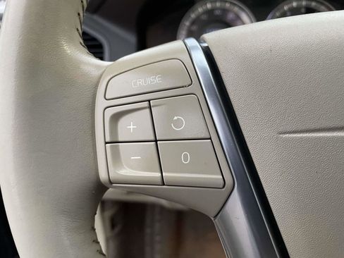 Used 2013 Volvo XC60 3.2 Premier image 17