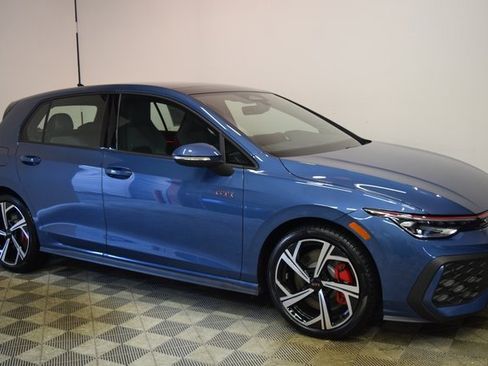 New 2026 Volkswagen GTI SE image 1