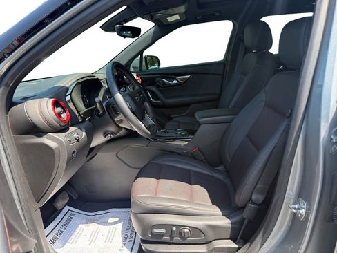 Used 2024 Chevrolet Blazer RS w/ Driver Confidence II Package FWD image 9