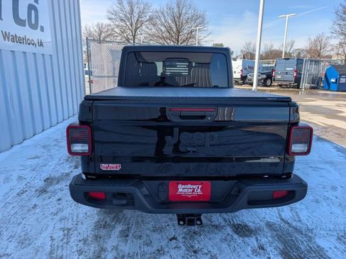 Used 2021 Jeep Gladiator Sport AWD/4WD image 26