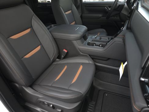 New 2026 GMC Sierra 2500 AT4 w/ AT4 Premium Plus Package image 40