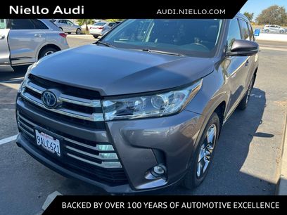 Used 2019 Toyota Highlander Limited Platinum