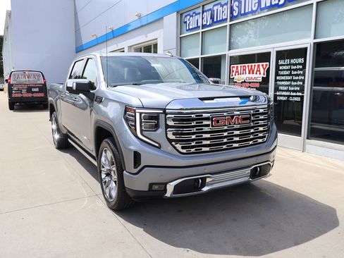 Used 2023 GMC Sierra 1500 Denali w/ Denali Reserve Package AWD/4WD image 2