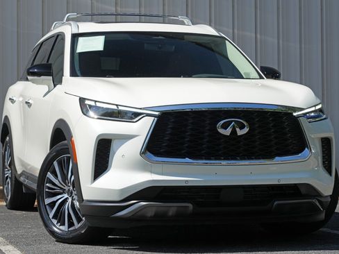 Used 2025 INFINITI QX60 Sensory w/ Vision Package AWD/4WD image 4