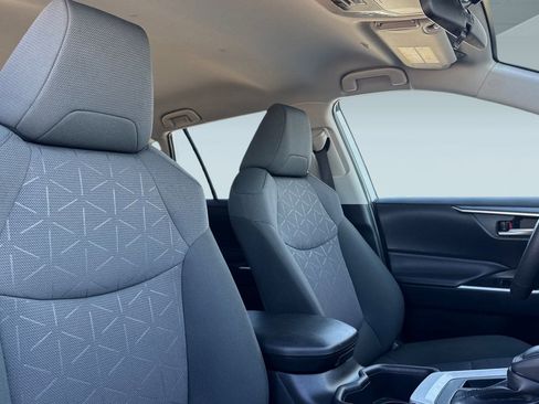 Used 2025 Toyota RAV4 XLE w/ Weather Package image 31