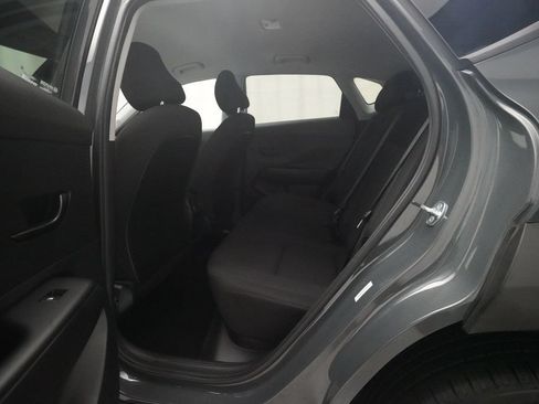 Used 2025 Hyundai Kona SEL AWD/4WD image 15