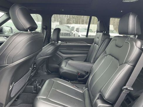 New 2025 Jeep Grand Cherokee L Limited w/ Trailer Tow Package AWD/4WD image 20