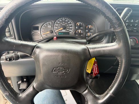 Used 2002 Chevrolet Silverado 1500 LS w/ Off-Road Pkg AWD/4WD image 10