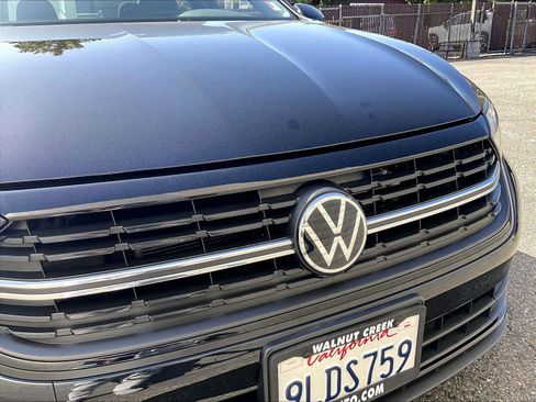 Certified 2024 Volkswagen Jetta Sport FWD image 28