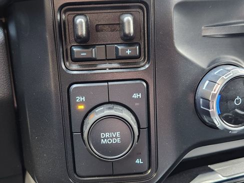 Used 2024 Ford F250 Lariat image 24