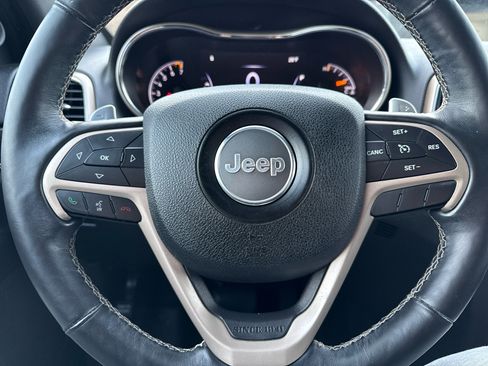 Used 2016 Jeep Grand Cherokee Limited image 32