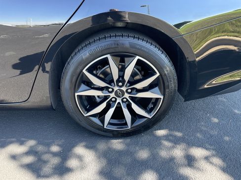 Used 2024 Chevrolet Malibu RS FWD image 25