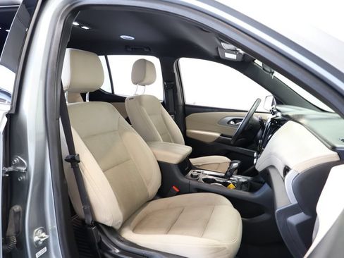 Used 2023 Chevrolet Traverse LS FWD image 22