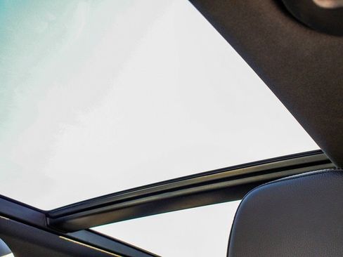 Used 2022 Mercedes-Benz GLE 350 4MATIC image 46