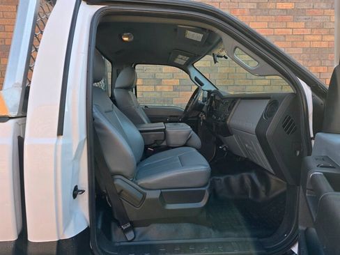 Used 2016 Ford F250 XL w/ Power Equipment Group image 17