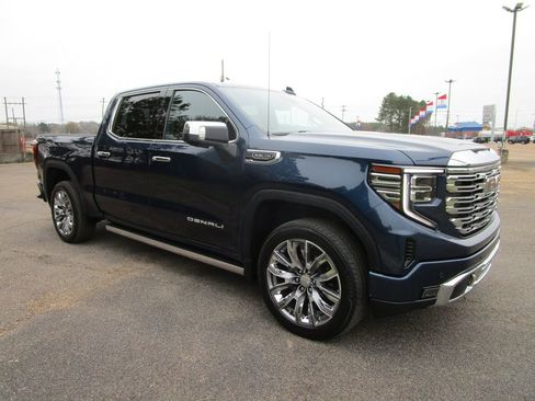 Used 2023 GMC Sierra 1500 Denali w/ Denali Reserve Package image 5