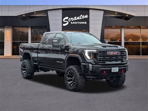 Used 2024 GMC Sierra 2500 AT4 w/ AT4 Premium Plus Package image 7