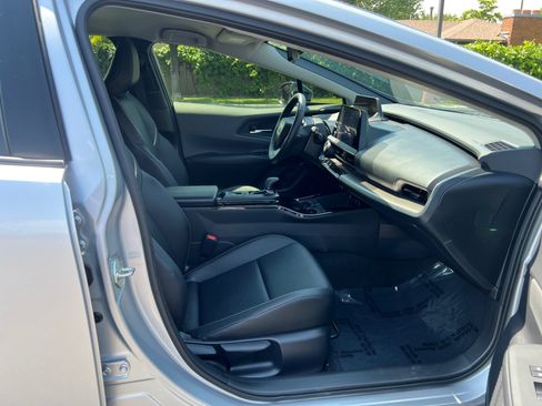 Used 2025 Toyota Prius XLE AWD/4WD image 29