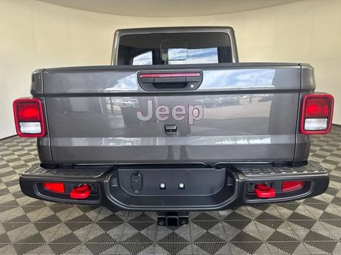 Used 2023 Jeep Gladiator Rubicon w/ Cold Weather Group AWD/4WD image 21