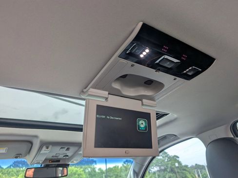 Used 2018 Chevrolet Tahoe Premier RWD image 44